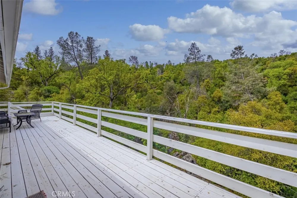 50622 Critter Creek Lane Oakhurst, CA 93644