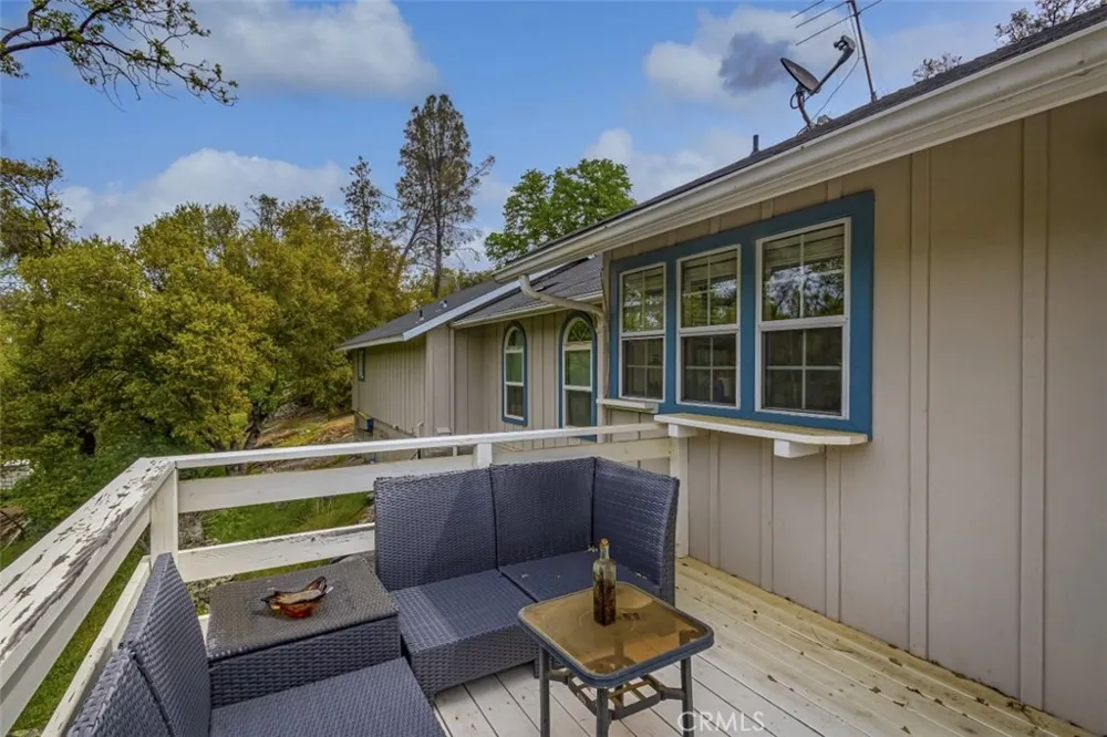 50622 Critter Creek Lane Oakhurst, CA 93644