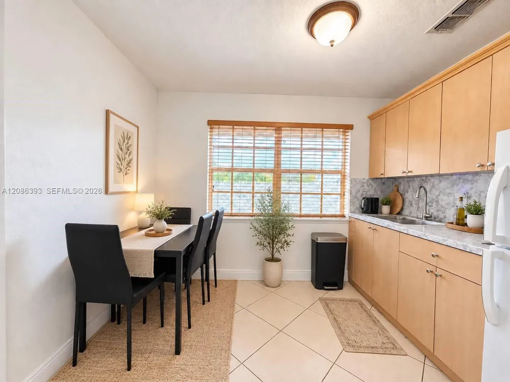 62 W 44th St #1 Hialeah, FL 33012