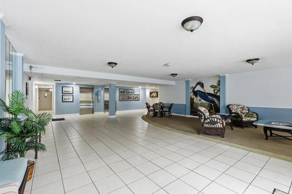 1516 S Lakeside Drive #408 