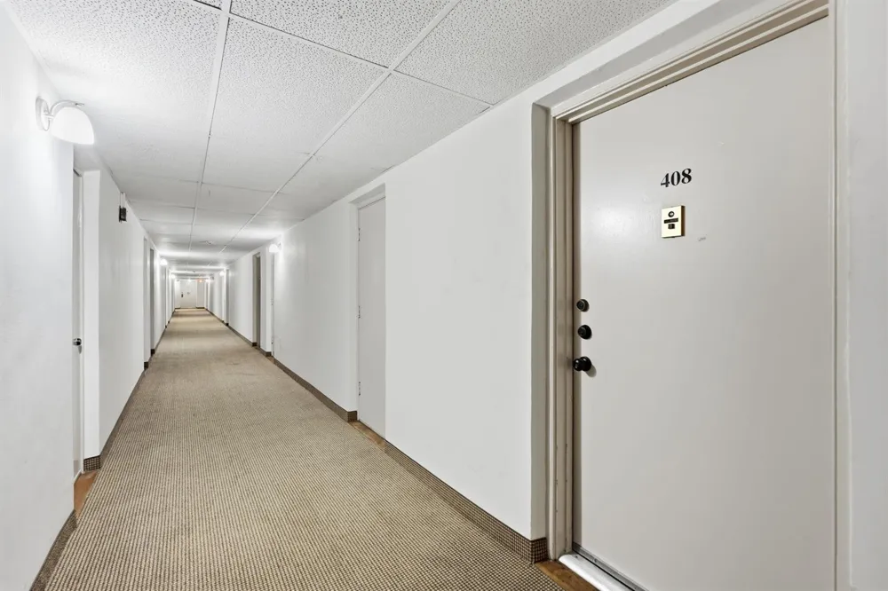 1516 S Lakeside Drive #408 