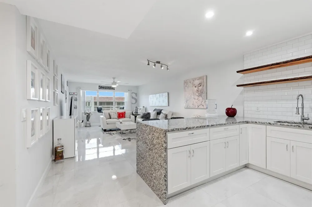 1516 S Lakeside Drive #408 