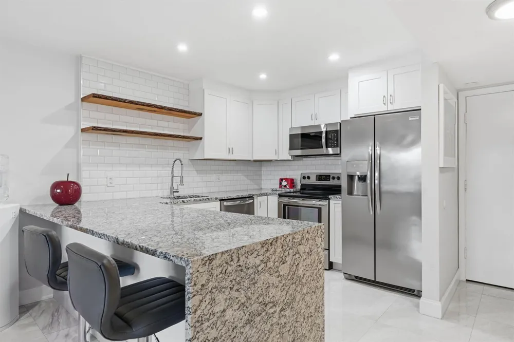 1516 S Lakeside Drive #408 