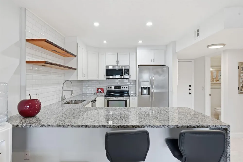 1516 S Lakeside Drive #408 