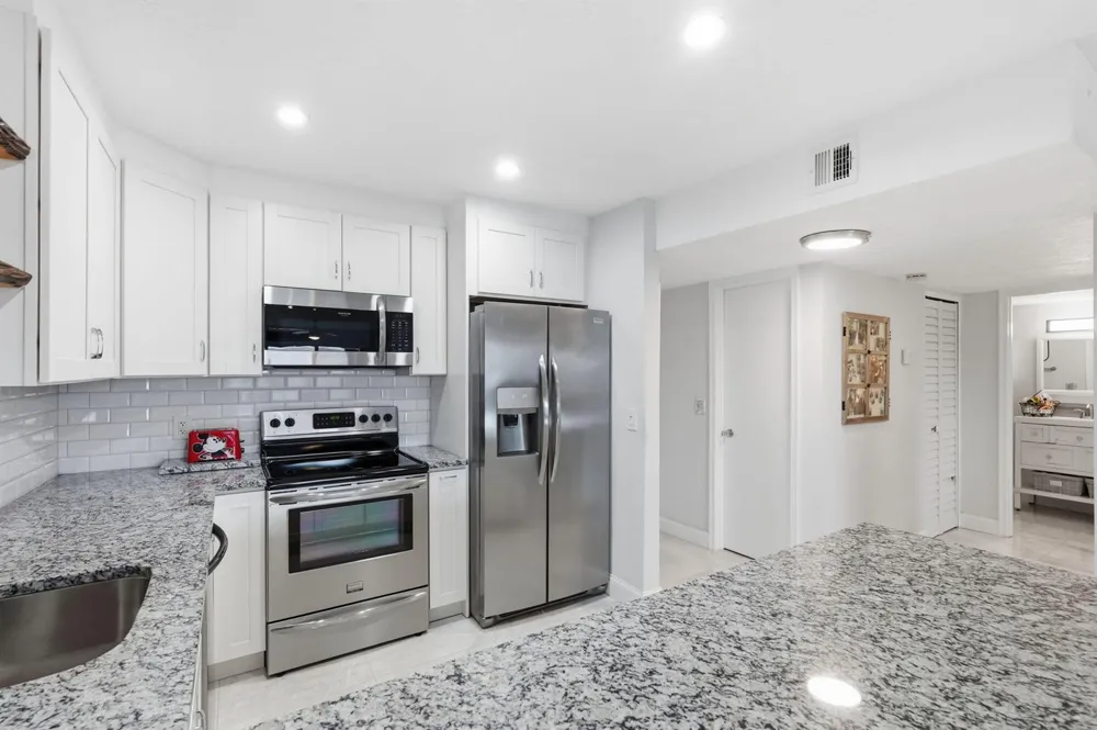 1516 S Lakeside Drive #408 