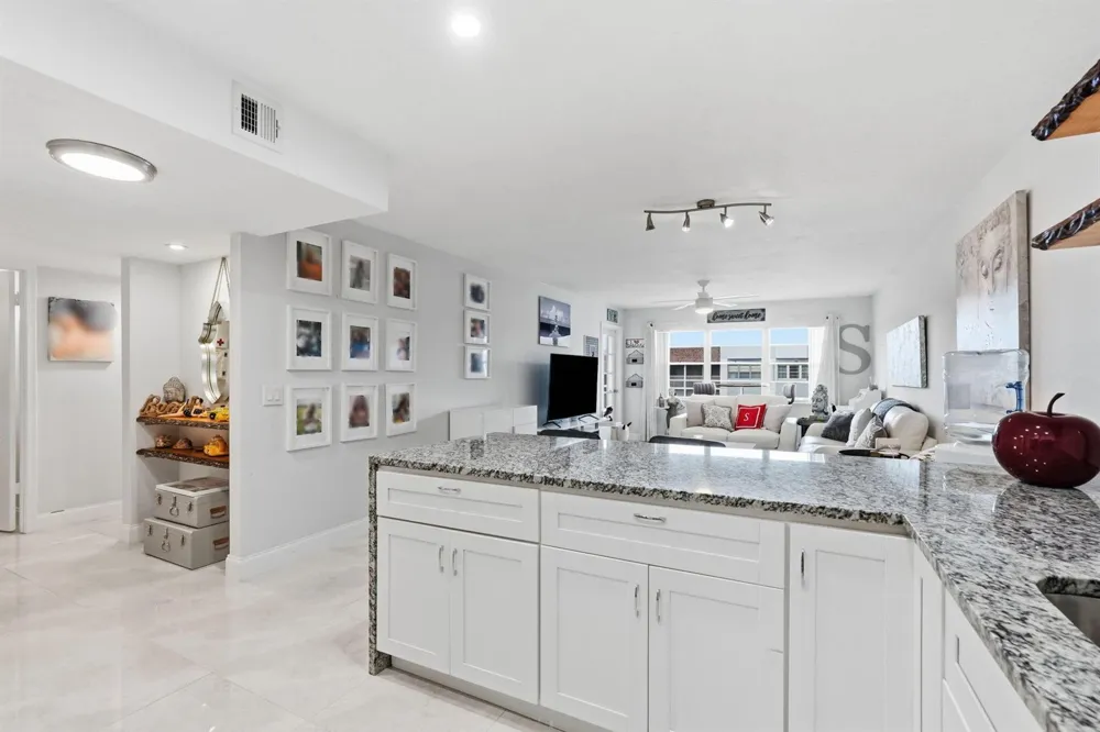 1516 S Lakeside Drive #408 