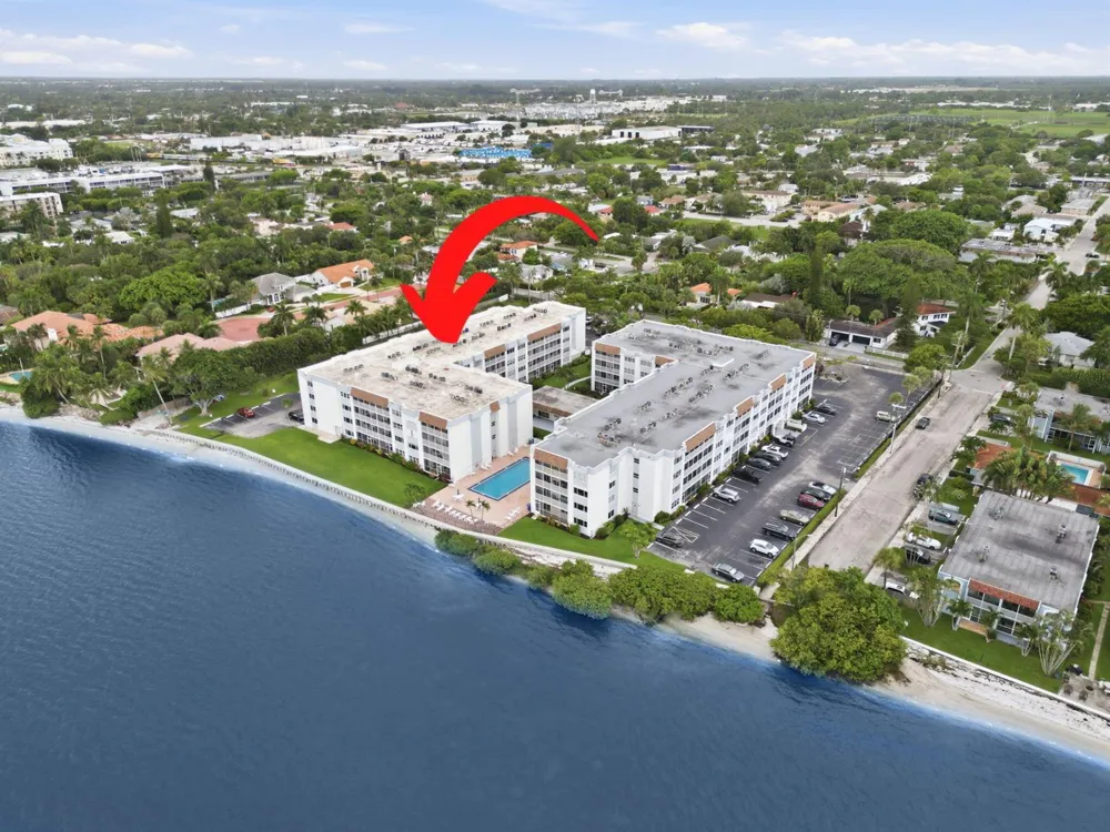 1516 S Lakeside Drive #408 