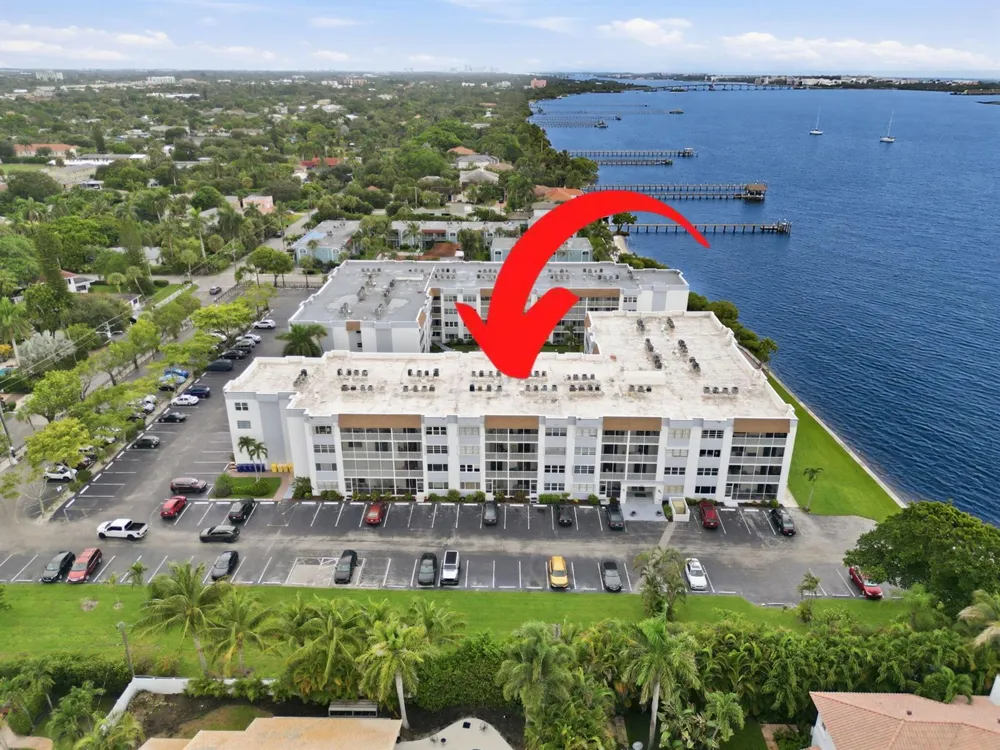 1516 S Lakeside Drive #408 