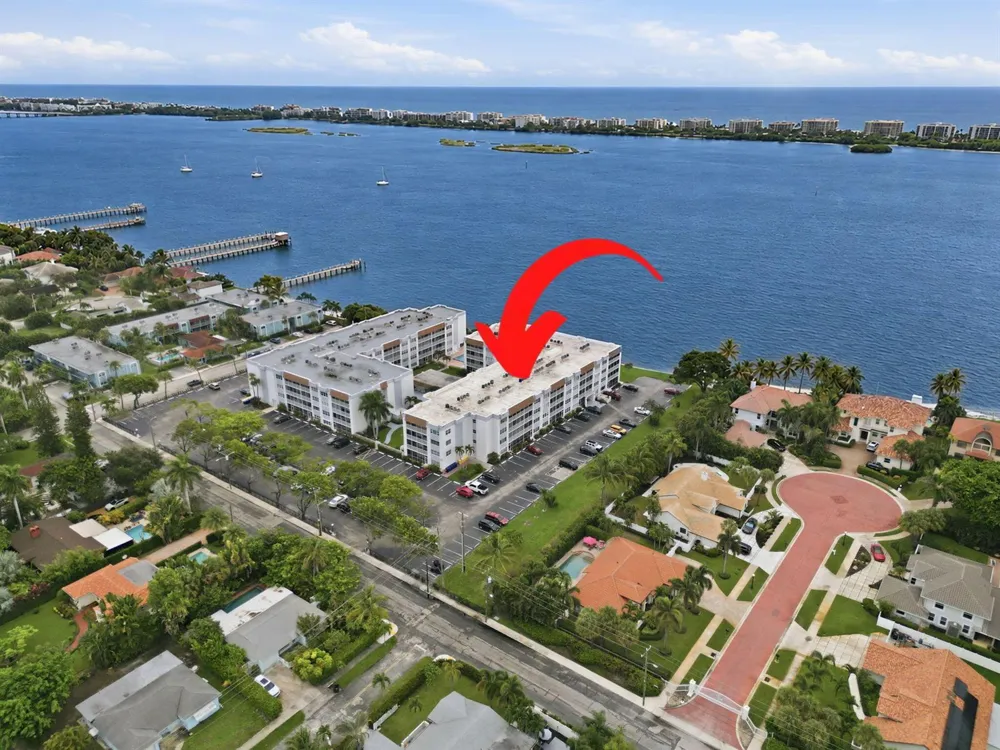 1516 S Lakeside Drive #408 