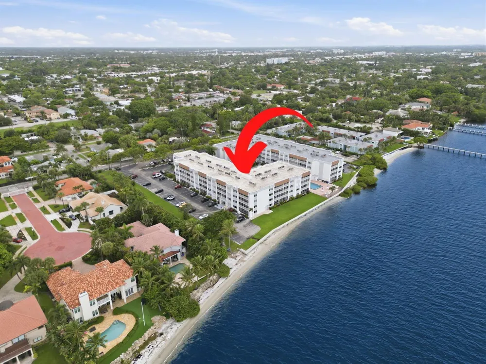 1516 S Lakeside Drive #408 