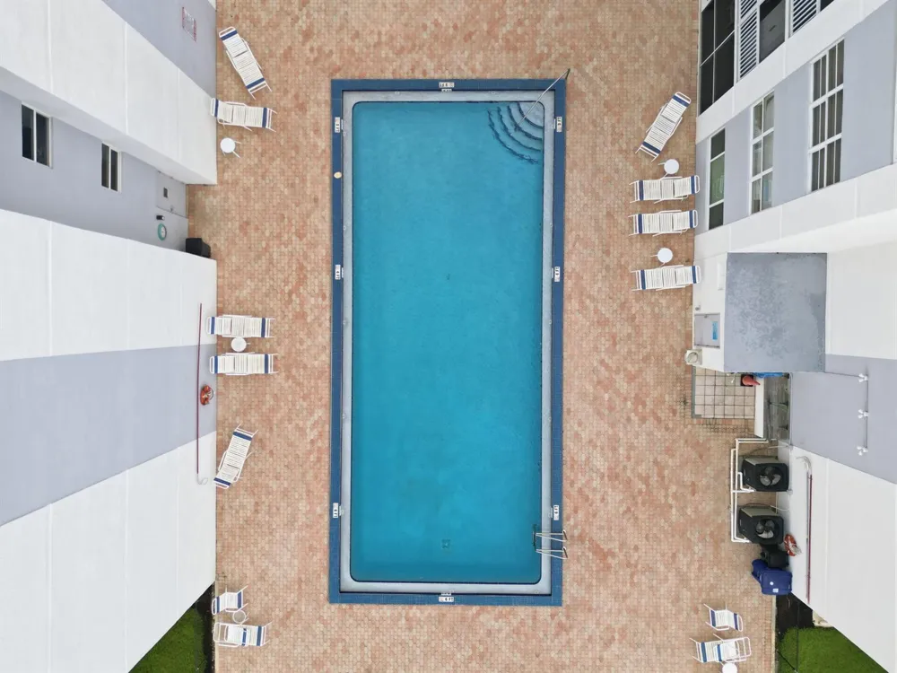 1516 S Lakeside Drive #408 