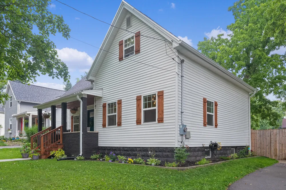414 High Street Marshall, MI 49068