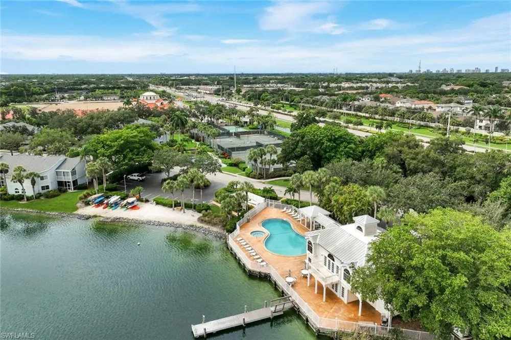 2731 Citrus Lake Drive #101 Naples, FL 34109
