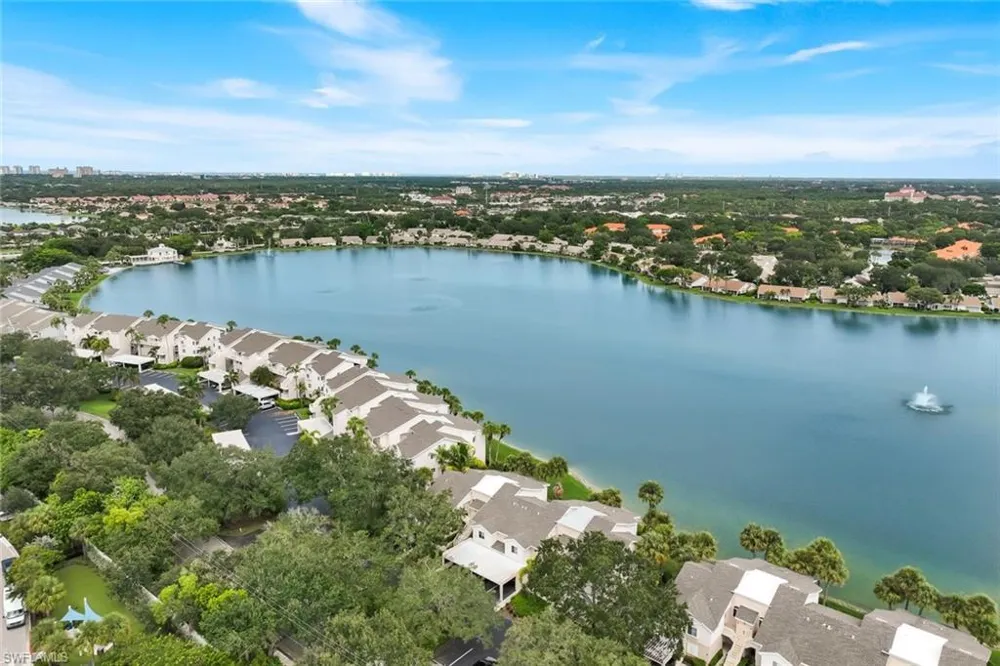 2731 Citrus Lake Drive #101 Naples, FL 34109