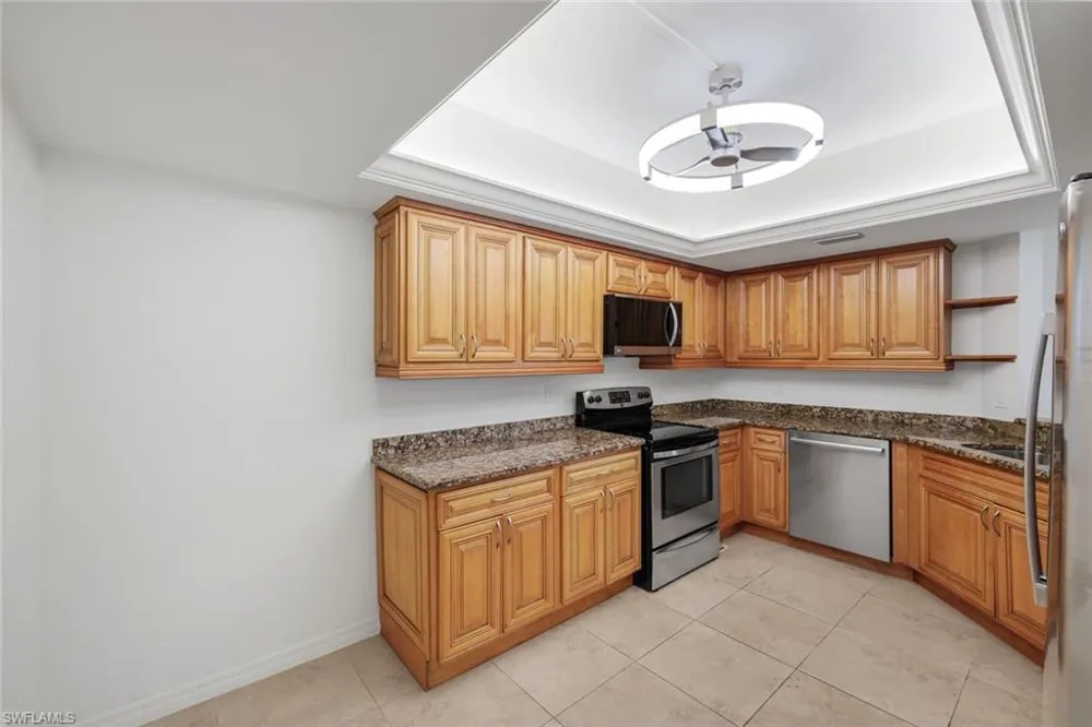 2731 Citrus Lake Drive #101 Naples, FL 34109
