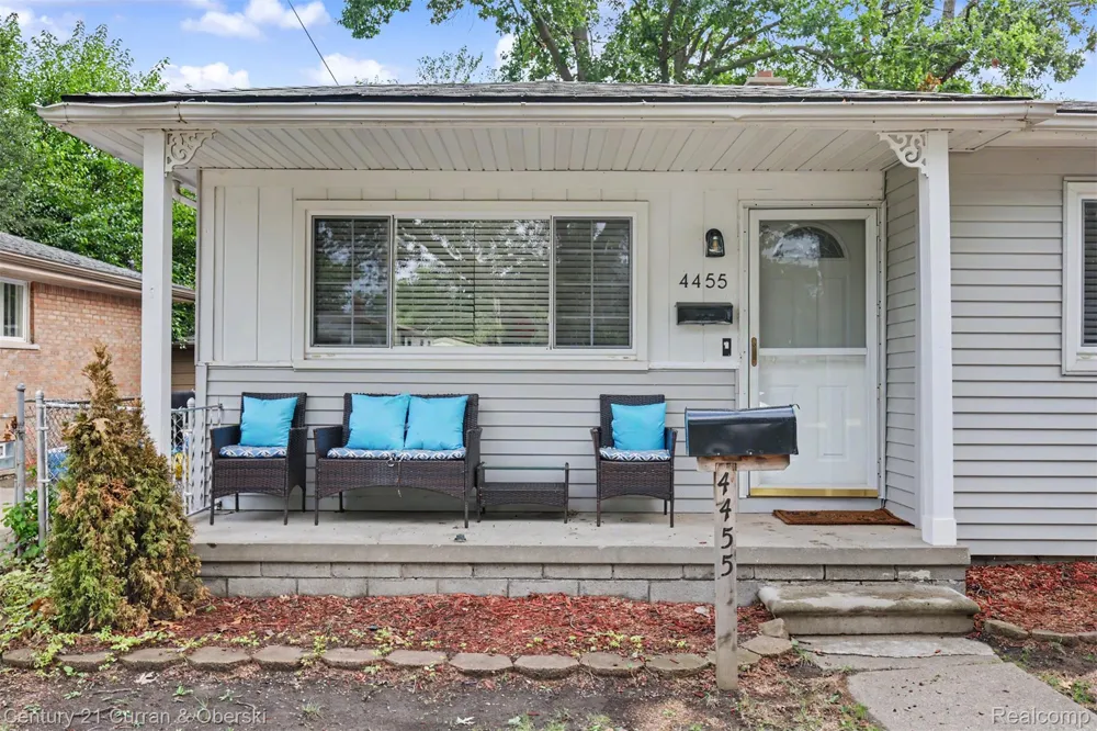 4455 Hipp Street Dearborn Heights City, MI 48125