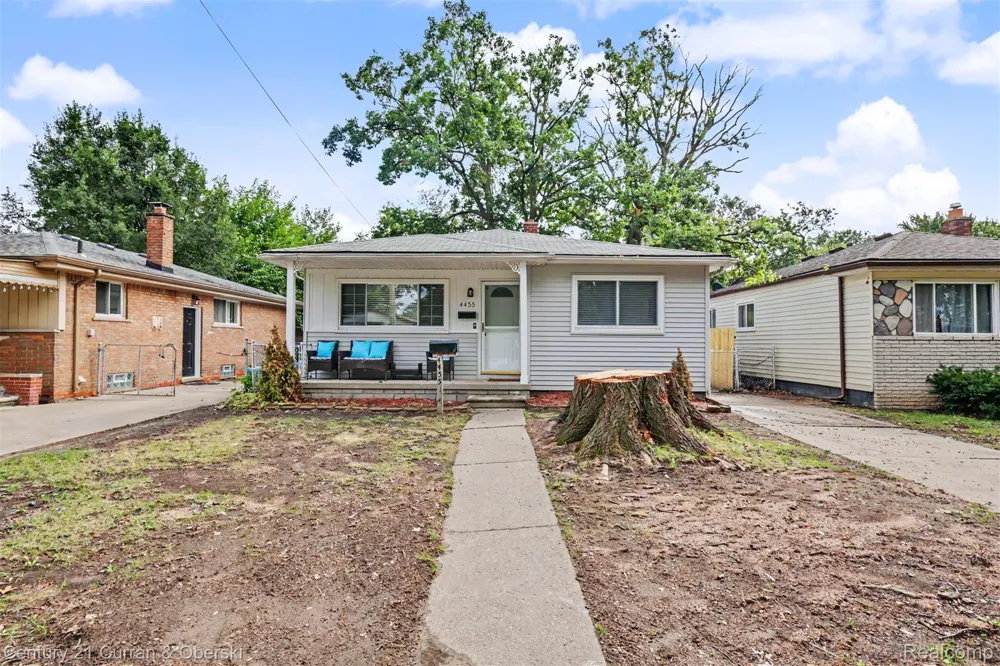4455 Hipp Street Dearborn Heights City, MI 48125