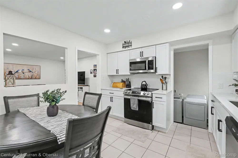 4455 Hipp Street Dearborn Heights City, MI 48125