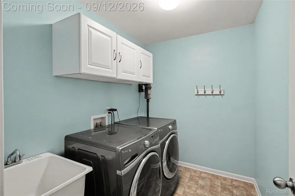 159 Singh Boulevard South Lyon City, MI 48178
