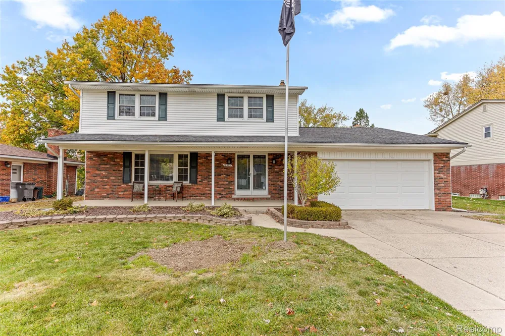 16515 Festian Drive Clinton Charter Township, MI 48035