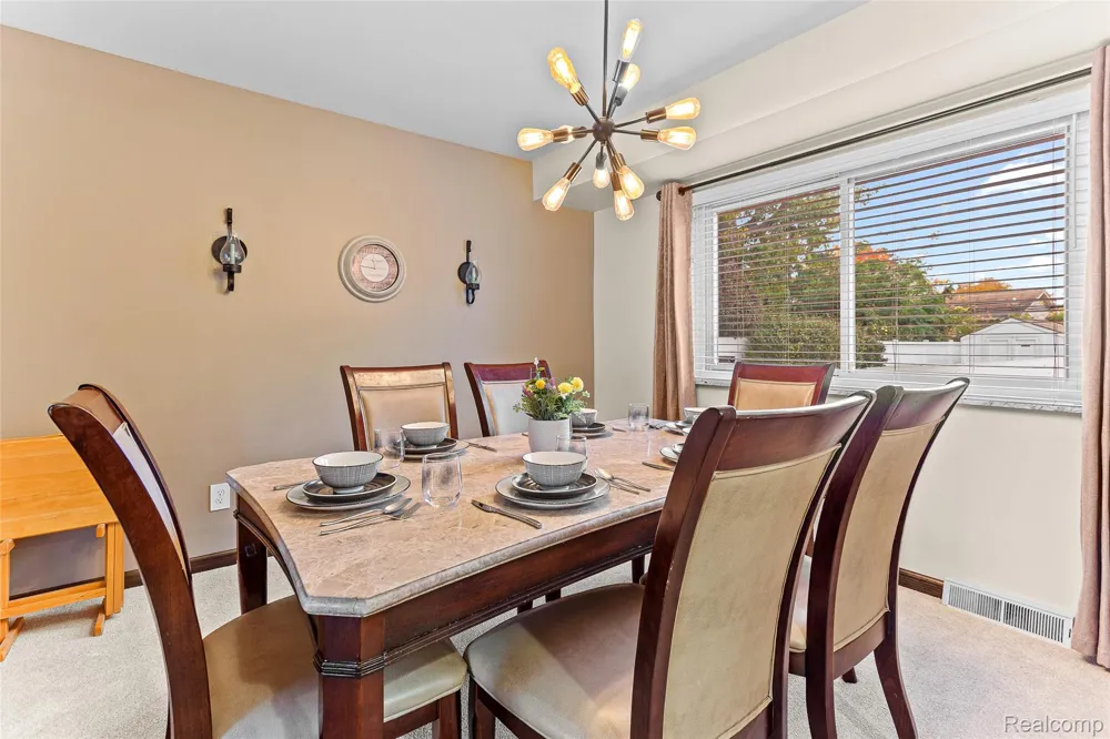 16515 Festian Drive Clinton Charter Township, MI 48035