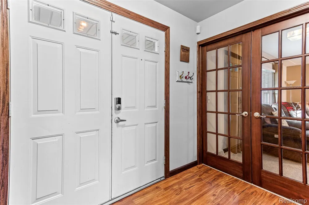 16515 Festian Drive Clinton Charter Township, MI 48035