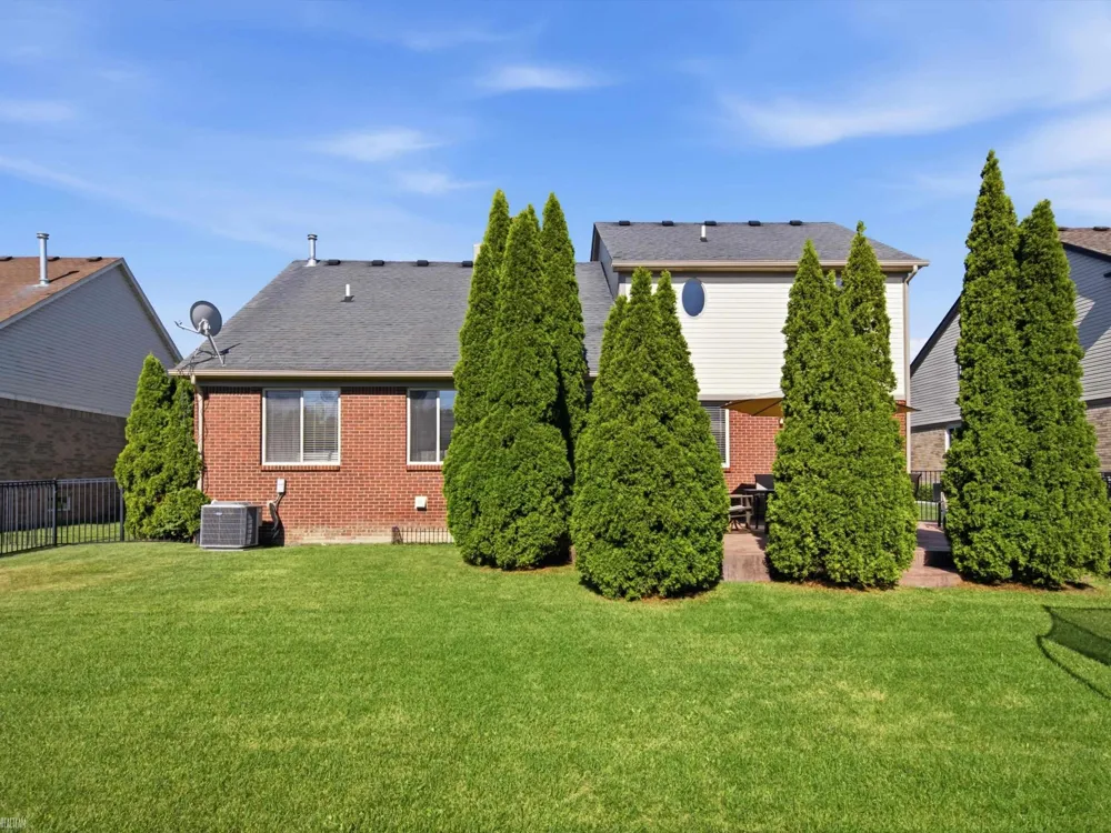 42930 Little Road Clinton Charter Township, MI 48036