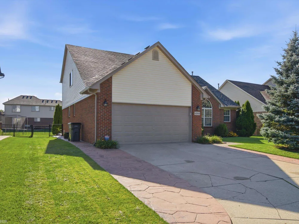 42930 Little Road Clinton Charter Township, MI 48036