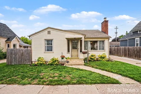 147 E 16th Street