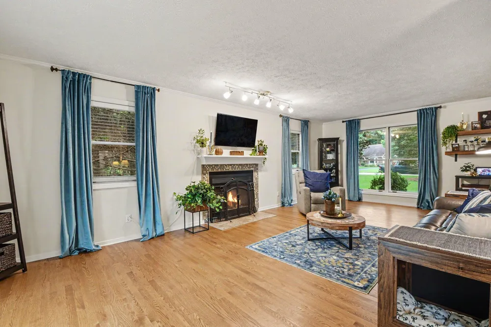 3055 Riverwoods Drive NE Plainfield Charter Township, MI 49341