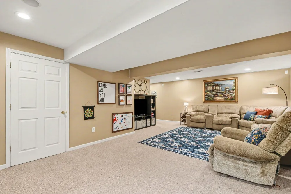 3055 Riverwoods Drive NE Plainfield Charter Township, MI 49341