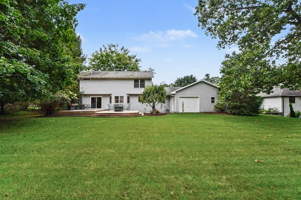 3055 Riverwoods Drive NE Plainfield Charter Township, MI 49341