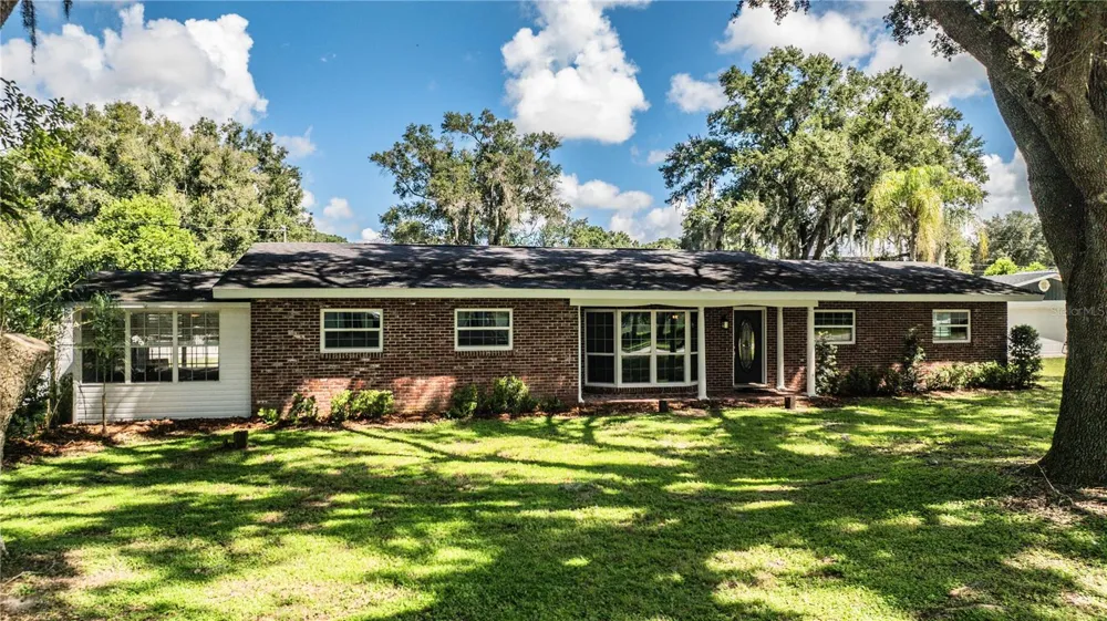 2217 WELLS ROAD Auburndale, FL 33823
