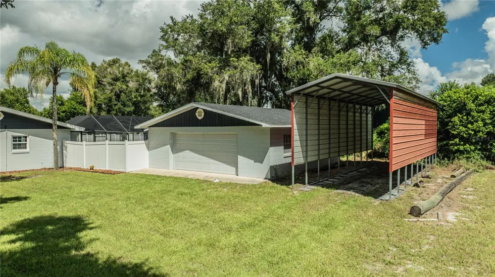 2217 WELLS ROAD Auburndale, FL 33823