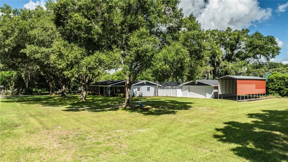 2217 WELLS ROAD Auburndale, FL 33823