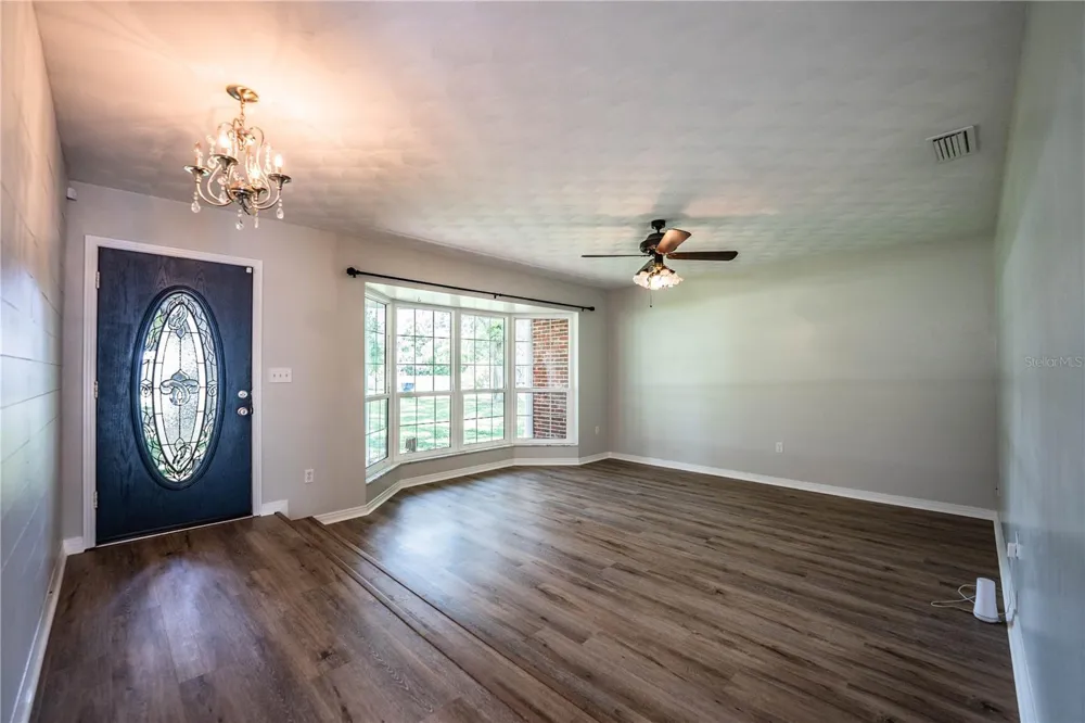 2217 WELLS ROAD Auburndale, FL 33823