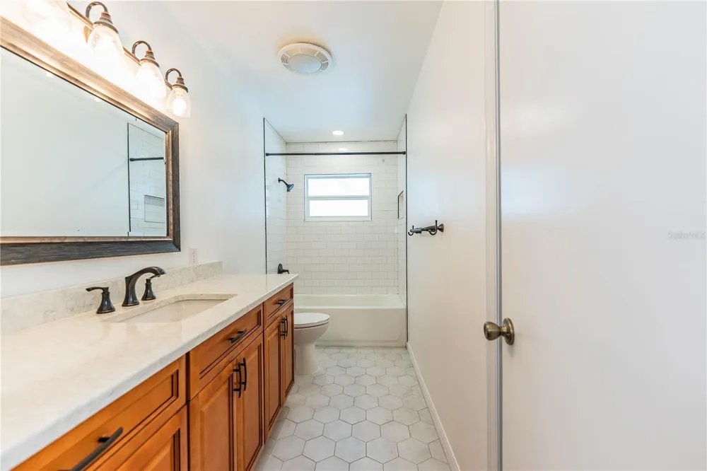 2217 WELLS ROAD Auburndale, FL 33823