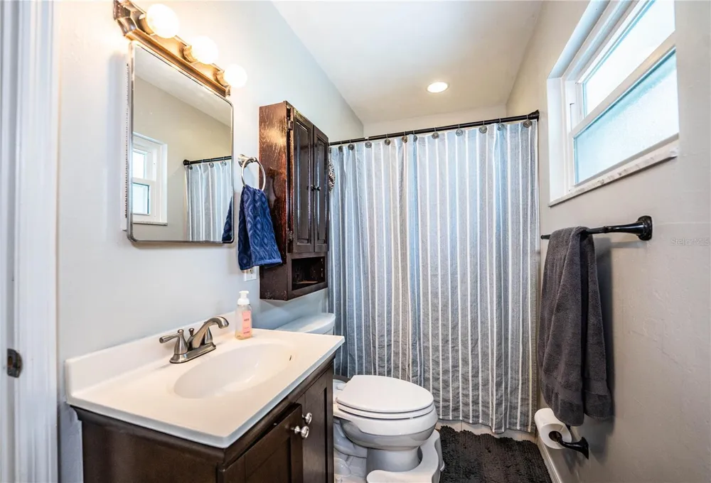 2217 WELLS ROAD Auburndale, FL 33823