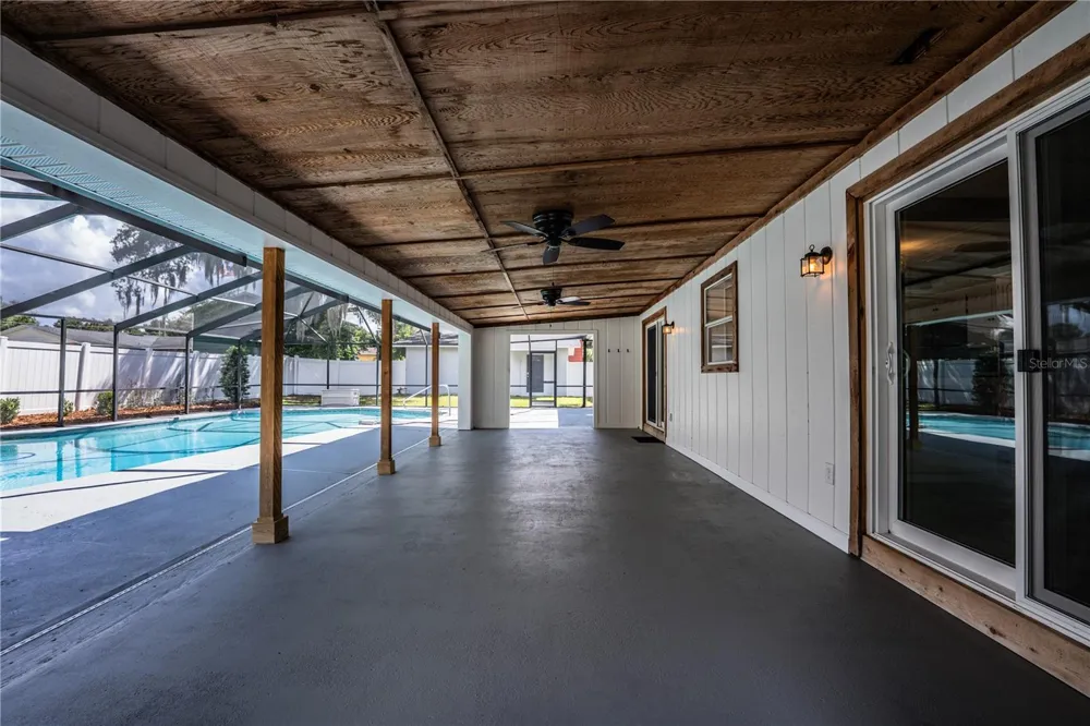 2217 WELLS ROAD Auburndale, FL 33823