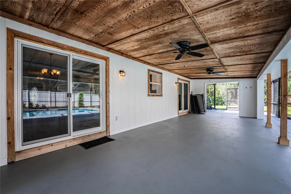 2217 WELLS ROAD Auburndale, FL 33823