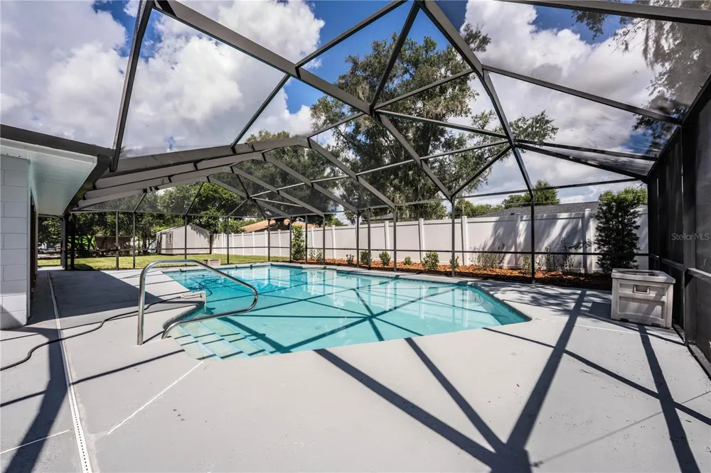 2217 WELLS ROAD Auburndale, FL 33823