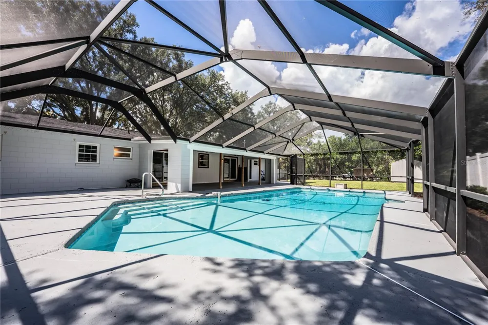 2217 WELLS ROAD Auburndale, FL 33823