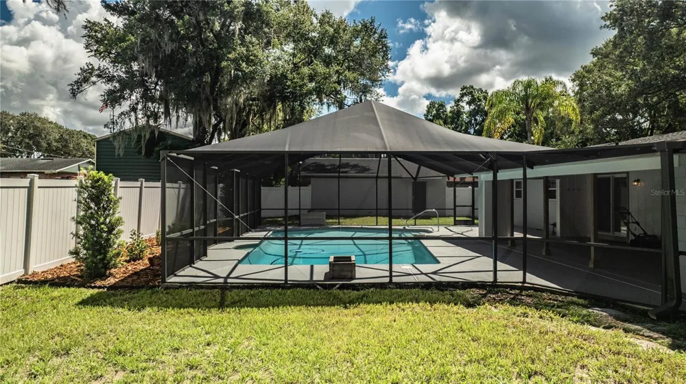 2217 WELLS ROAD Auburndale, FL 33823