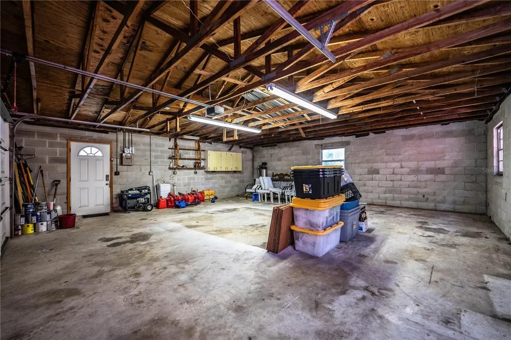2217 WELLS ROAD Auburndale, FL 33823