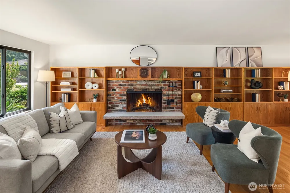 5203 111th Avenue NE Kirkland, WA 98033