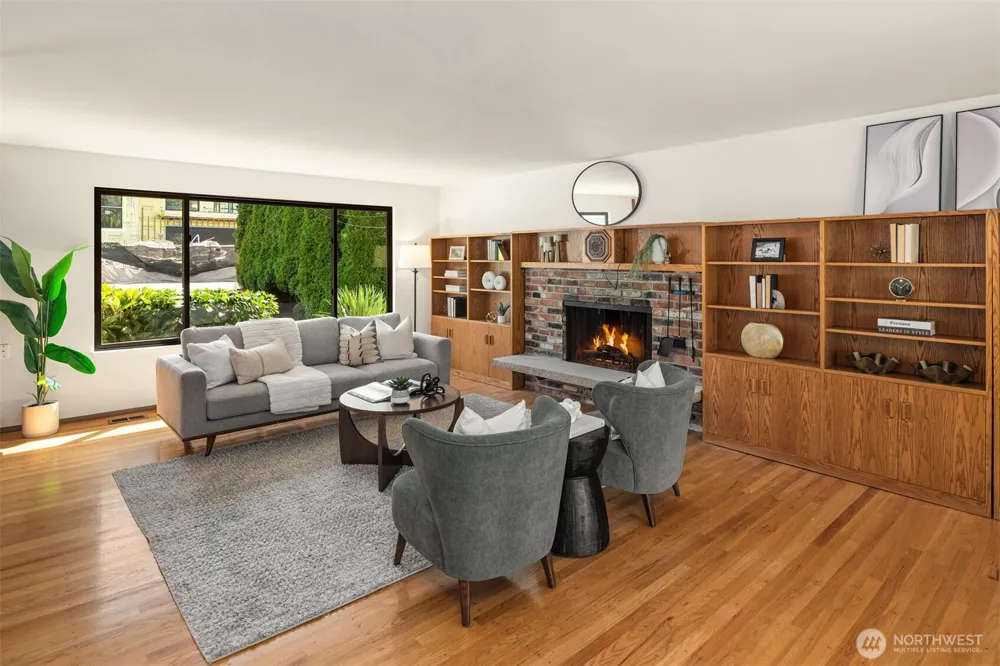 5203 111th Avenue NE Kirkland, WA 98033
