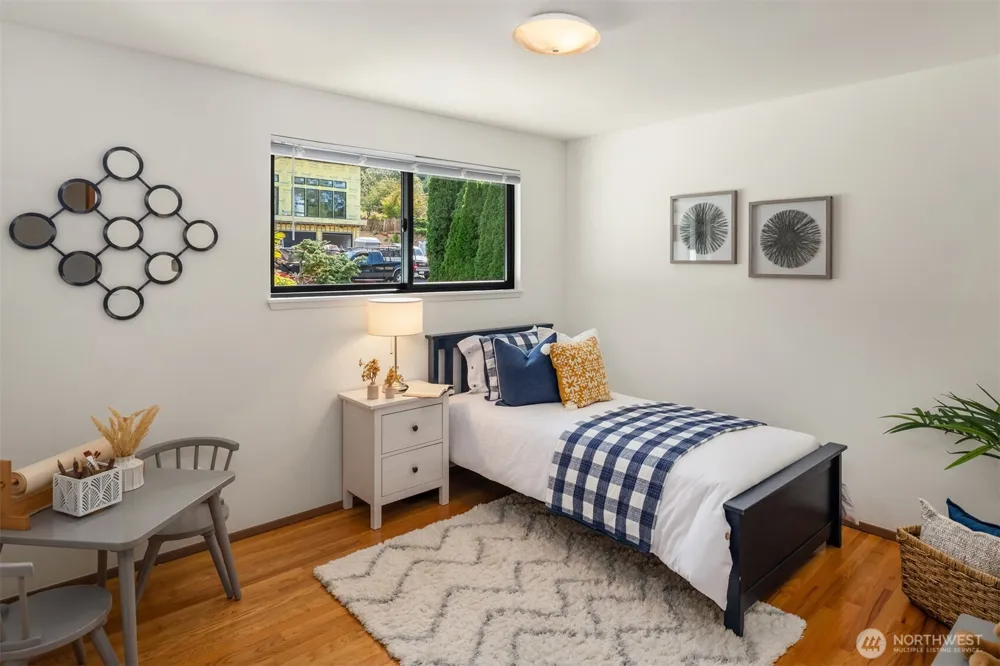5203 111th Avenue NE Kirkland, WA 98033