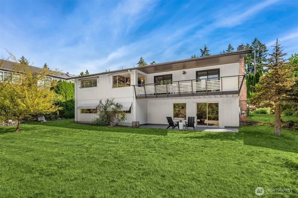 5203 111th Avenue NE Kirkland, WA 98033