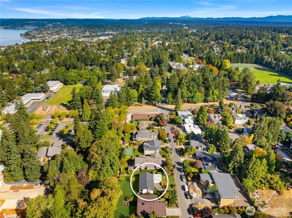 5203 111th Avenue NE Kirkland, WA 98033