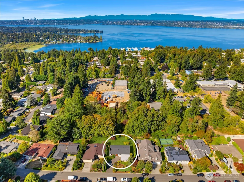 5203 111th Avenue NE Kirkland, WA 98033
